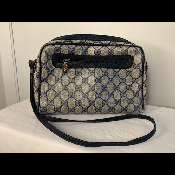 Vintage Gucci crossbody bag. - Picture 2 of 8